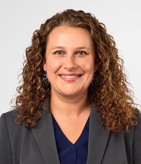 Nenninger_Renee_Headshot_2